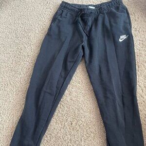 Nike Sportswear Essential Fleece Mid-Rise Pants